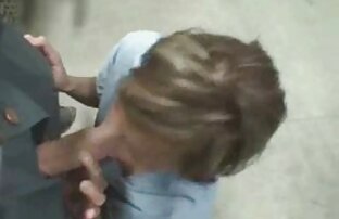 XXX دختر خواستار ارتباط سکسکون گنده جنسی در شورت کوتاه.